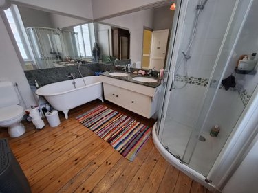 Maison a vendre Saintes 17100 Charente-Maritime 156 m2 6 pièces 540800 euros