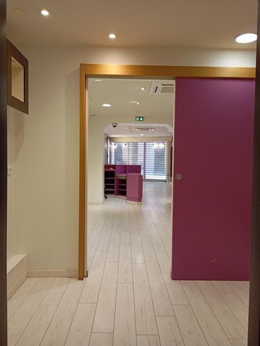 Location fonds et murs commerciaux Bourg-en-Bresse 01000 Ain 66 m2  706 euros