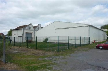 Location fonds et murs commerciaux Cambrai 59400 Nord 748 m2  1750 euros