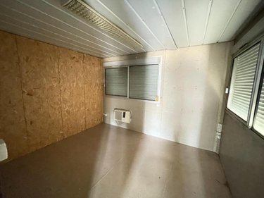 Fonds et murs commerciaux a vendre Saint-Jean-de-Liversay 17170 Charente-Maritime 4000 m2  3090000 euros