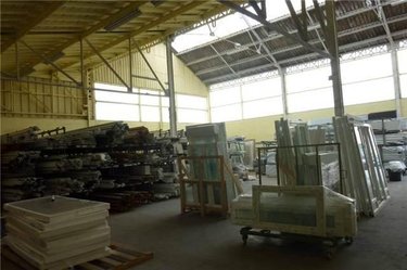 Location fonds et murs commerciaux Cambrai 59400 Nord 748 m2  1750 euros