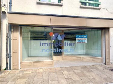 Location fonds et murs commerciaux Saint-Chély-d'Apcher 48200 Lozère 86 m2  660 euros