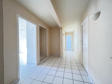 Immeuble a vendre Guer 56380 Morbihan 350 m2  493500 euros