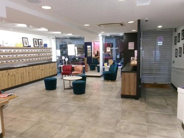 Location fonds et murs commerciaux Béthune 62400 Pas-de-Calais 196 m2  3700 euros