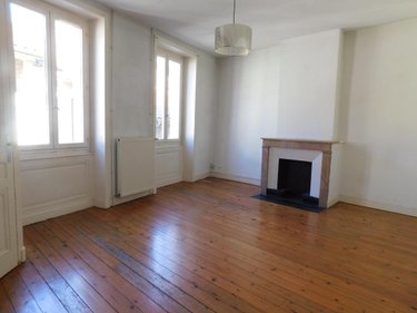 Appartement a vendre Poncin 01450 Ain 100 m2  70000 euros