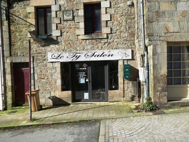 Fonds et murs commerciaux a vendre Guémené-sur-Scorff 56160 Morbihan 50 m2  44770 euros