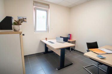 Fonds et murs commerciaux a vendre Auxerre 89000 Yonne 865 m2  549997 euros