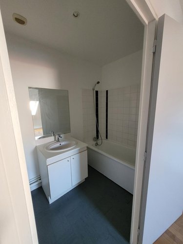 Location appartement Pont-de-l'Arche 27340 Eure 53 m2 3 pièces 595 euros