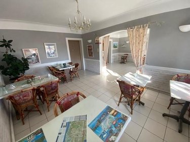Fonds et murs commerciaux a vendre Divonne-les-Bains 01220 Ain 830 m2  1190000 euros