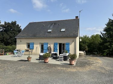 Maison a vendre La Pouëze 49370 Maine-et-Loire 108 m2 5 pièces 256760 euros