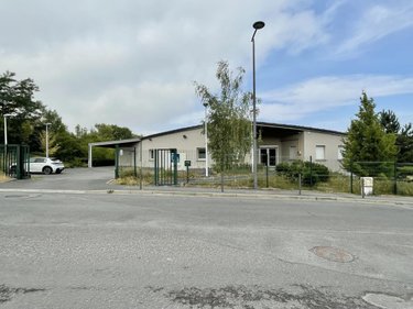 Fonds et murs commerciaux a vendre Cormontreuil 51350 Marne 1053 m2  2070000 euros