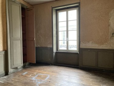 Immeuble a vendre Ernée 53500 Mayenne 210 m2  73600 euros