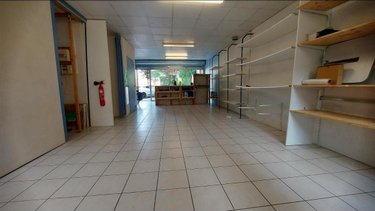 Fonds et murs commerciaux a vendre Besançon 25000 Doubs 61 m2  132500 euros