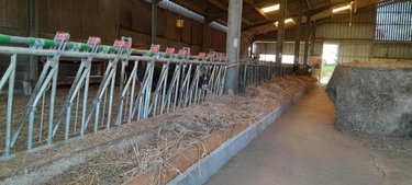 Fonds et murs commerciaux a vendre Saint-Servais 29400 Finistère 1 m2  179350 euros