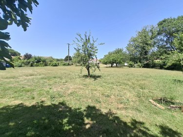 Terrain a batir a vendre Chermignac 17460 Charente-Maritime 1579 m2  91845 euros