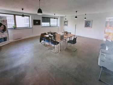 Location fonds et murs commerciaux Lille 59000 Nord 82 m2  1580 euros