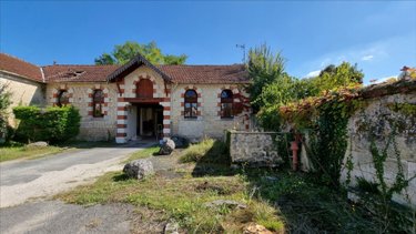 Maison a vendre Jonzac 17500 Charente-Maritime 531 m2 20 pièces 772500 euros