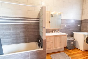 Maison a vendre Jonzac 17500 Charente-Maritime 531 m2 20 pièces 772500 euros