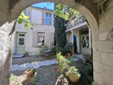 Maison a vendre Saintes 17100 Charente-Maritime 350 m2 13 pièces 1040000 euros