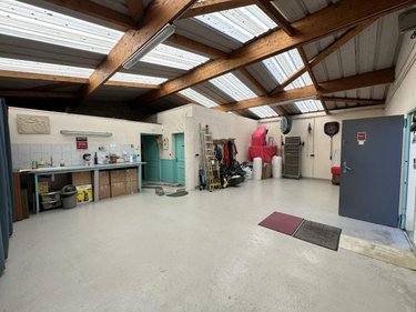 Fonds et murs commerciaux a vendre Tiercé 49125 Maine-et-Loire 100 m2  167680 euros