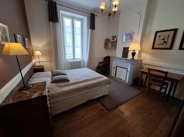 Maison a vendre Saintes 17100 Charente-Maritime 156 m2 6 pièces 540800 euros