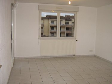 Location appartement Péronnas 01960 Ain 44 m2  467 euros