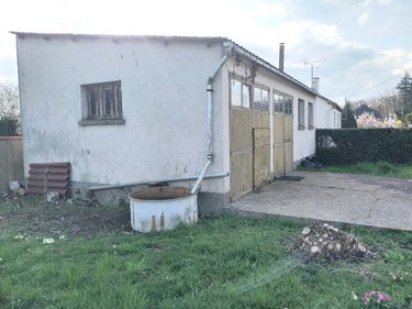 Garage et parking a vendre Le Neubourg 27110 Eure 60 m2  63600 euros
