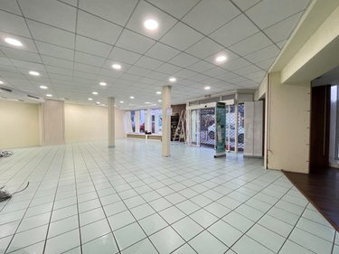 Fonds et murs commerciaux a vendre Locminé 56500 Morbihan 290 m2  230080 euros