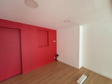 Location fonds et murs commerciaux Laval 53000 Mayenne 70 m2  1200 euros