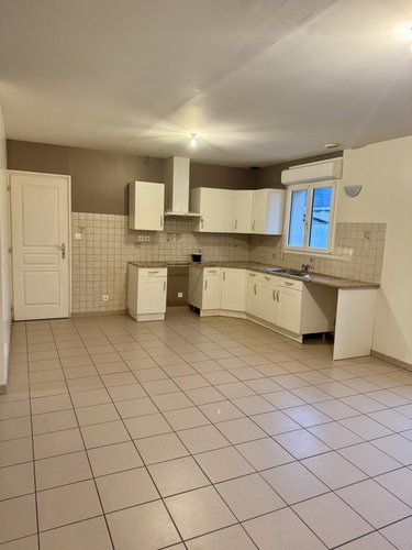 Location maison Brain-sur-Allonnes 49650 Maine-et-Loire 90 m2  794 euros