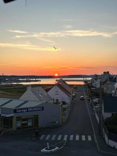 Garage et parking a vendre Port-Louis 56290 Morbihan 367 m2  317200 euros