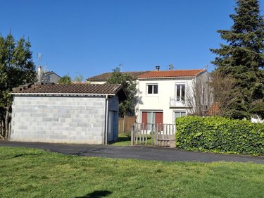 Maison a vendre Saintes 17100 Charente-Maritime 75 m2 4 pièces 199348 euros