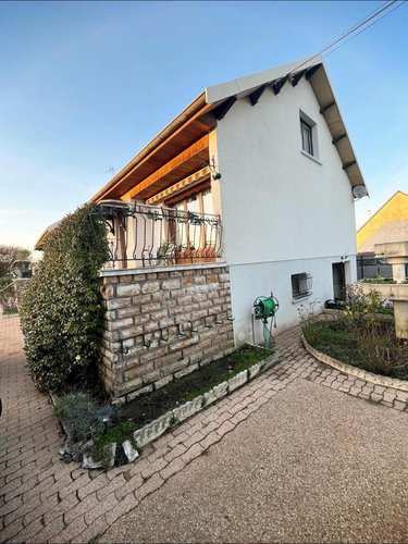 Immeuble a vendre Crissey 39100 Jura 179 m2  280000 euros