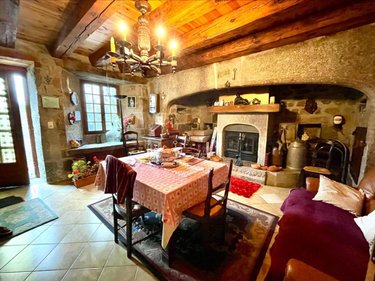 Maison a vendre Peyre en Aubrac 48130 Lozère 270 m2 7 pièces 170000 euros
