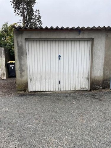 Garage et parking a vendre Angers 49000 Maine-et-Loire 14 m2  32500 euros
