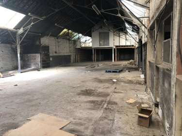 Fonds et murs commerciaux a vendre Busigny 59137 Nord 780 m2  209600 euros