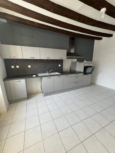 Location maison Saint-Georges-sur-Loire 49170 Maine-et-Loire 97 m2  800 euros