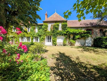 Maison a vendre Broût-Vernet 03110 Allier 365 m2 13 pièces 345840 euros