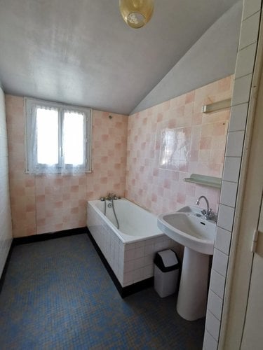 Maison a vendre Bégard 22140 Côtes-d'Armor 113 m2 8 pièces 181000 euros