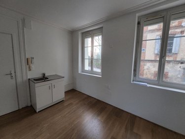 Location appartement Bernay 27300 Eure 20 m2  320 euros