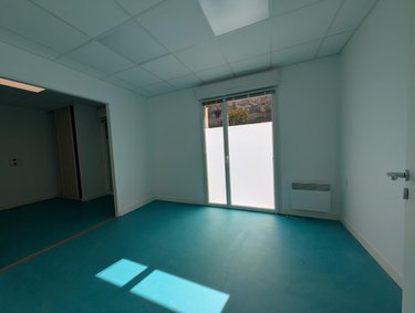 Fonds et murs commerciaux a vendre Morlaix 29600 Finistère 188 m2  294280 euros