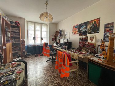 Immeuble a vendre Montfort-le-Gesnois 72450 Sarthe  172400 euros