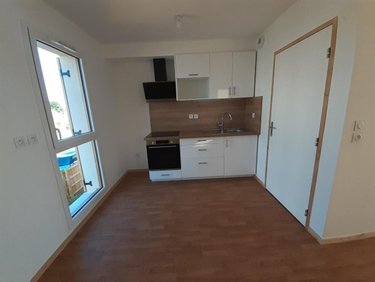 Location appartement Soliers 14540 Calvados 65 m2 3 pièces 900 euros