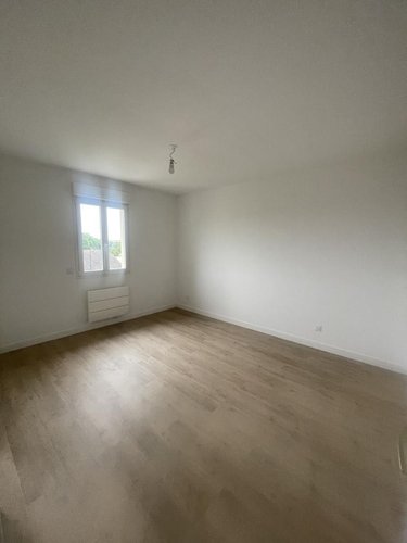 Location maison Saisseval 80540 Somme 108 m2 6 pièces 1000 euros