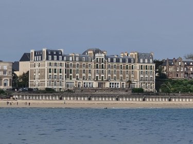 Appartement a vendre Dinard 35800 Ille-et-Vilaine 52 m2  647900 euros