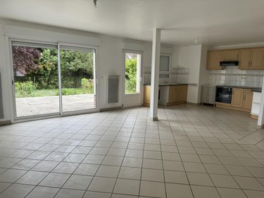 Location maison Bussy-lès-Daours 80800 Somme 103 m2 4 pièces 835 euros