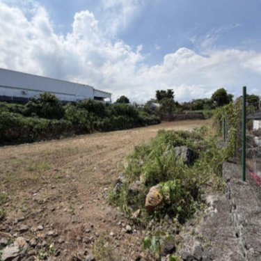 Terrain a batir a vendre Le Tampon 97430 Réunion 2043 m2  882250 euros