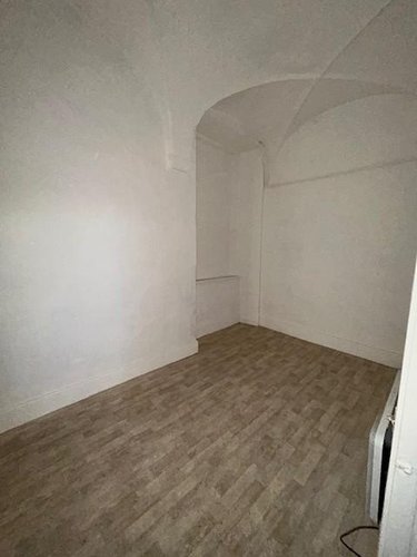 Appartement a vendre Thiers 63300 Puy-de-Dôme 77 m2 4 pièces 37000 euros