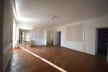 Appartement a vendre Thiers 63300 Puy-de-Dôme 208 m2 8 pièces 79000 euros