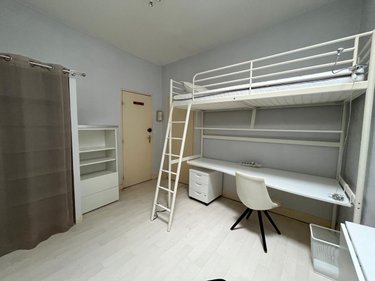 Immeuble a vendre Angers 49000 Maine-et-Loire 385 m2  1096000 euros